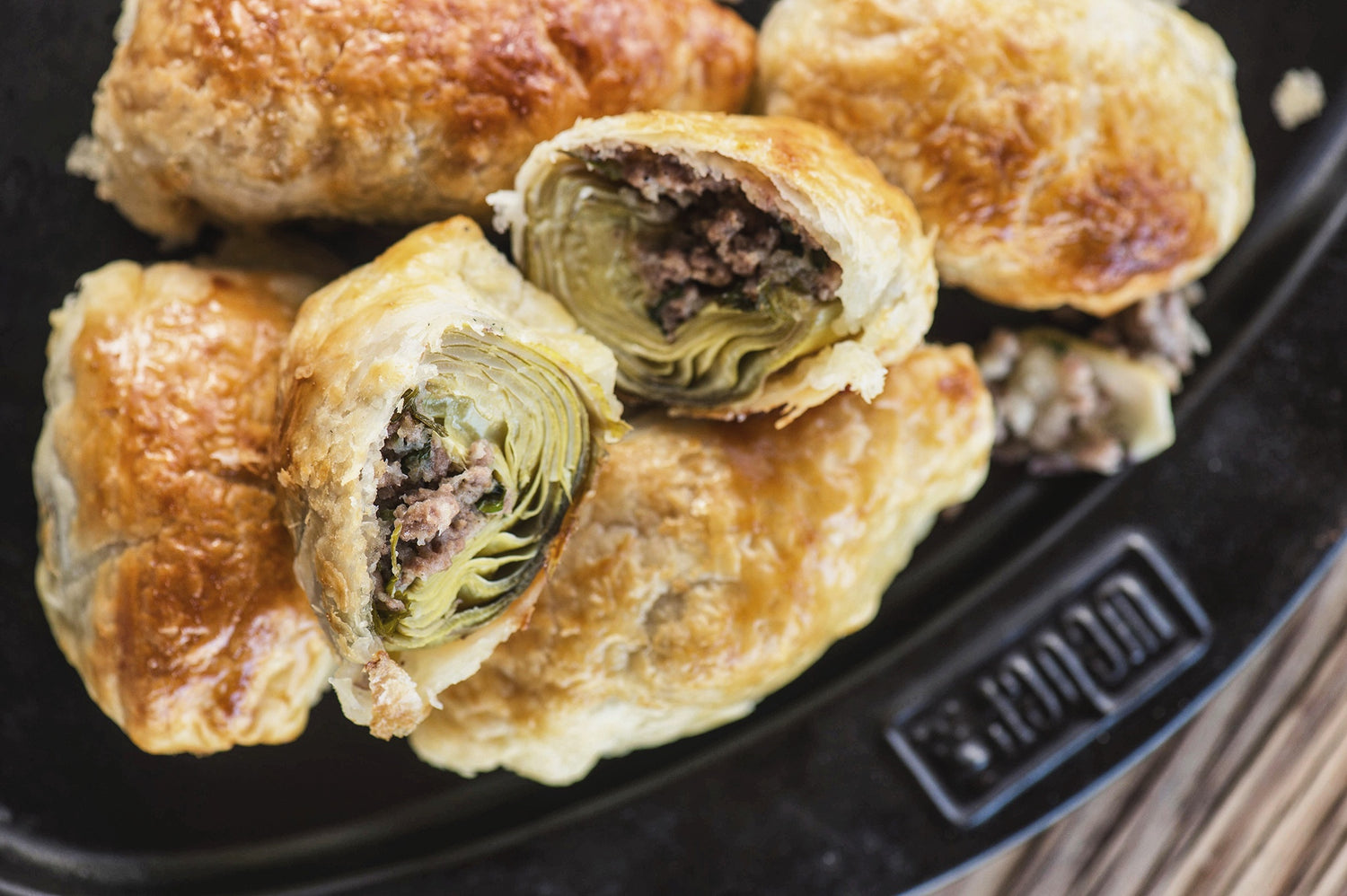 Carciofi con salsiccia in crosta