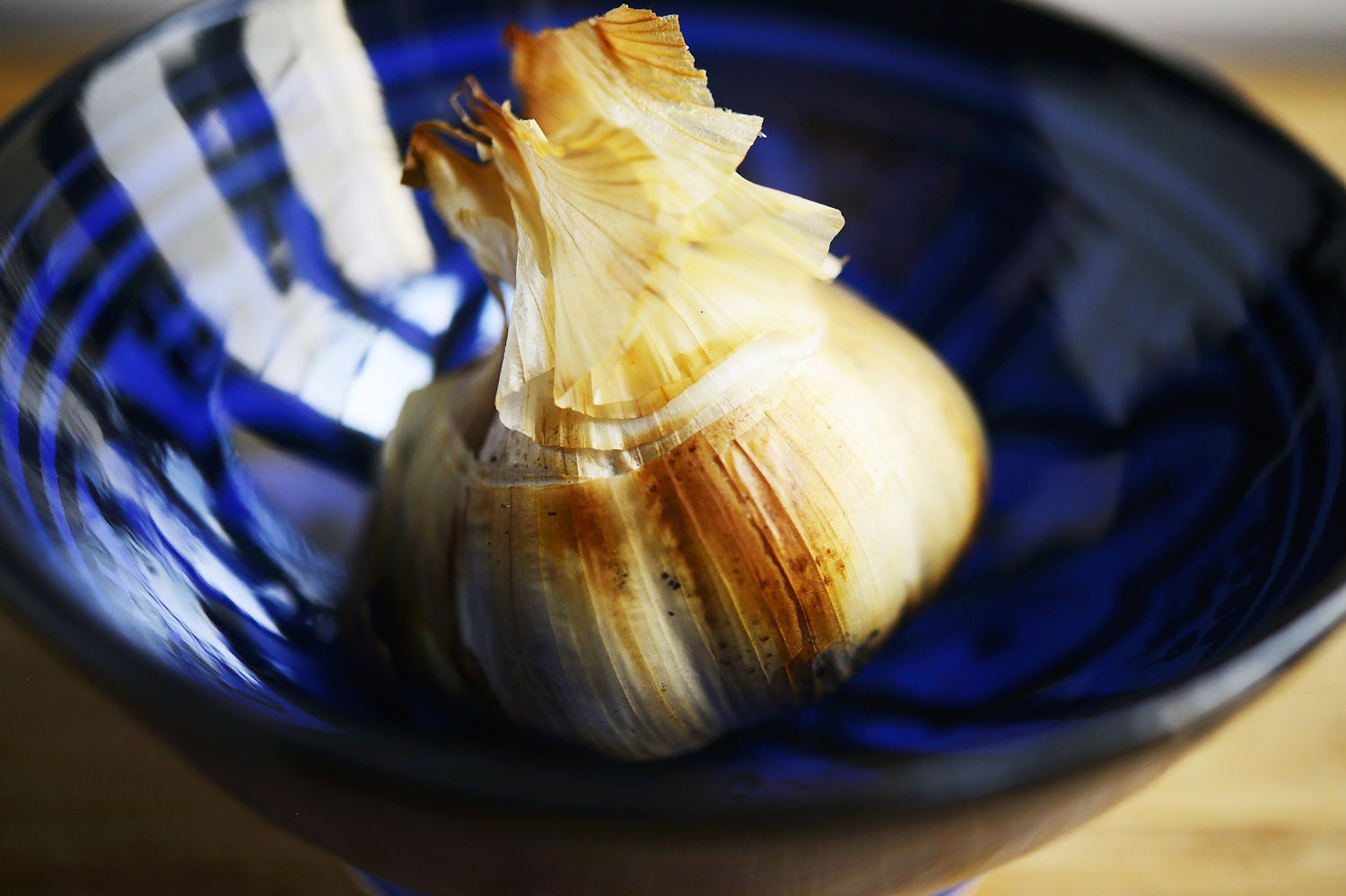 Aglio arrostito nella cenere (fire roasted garlic)