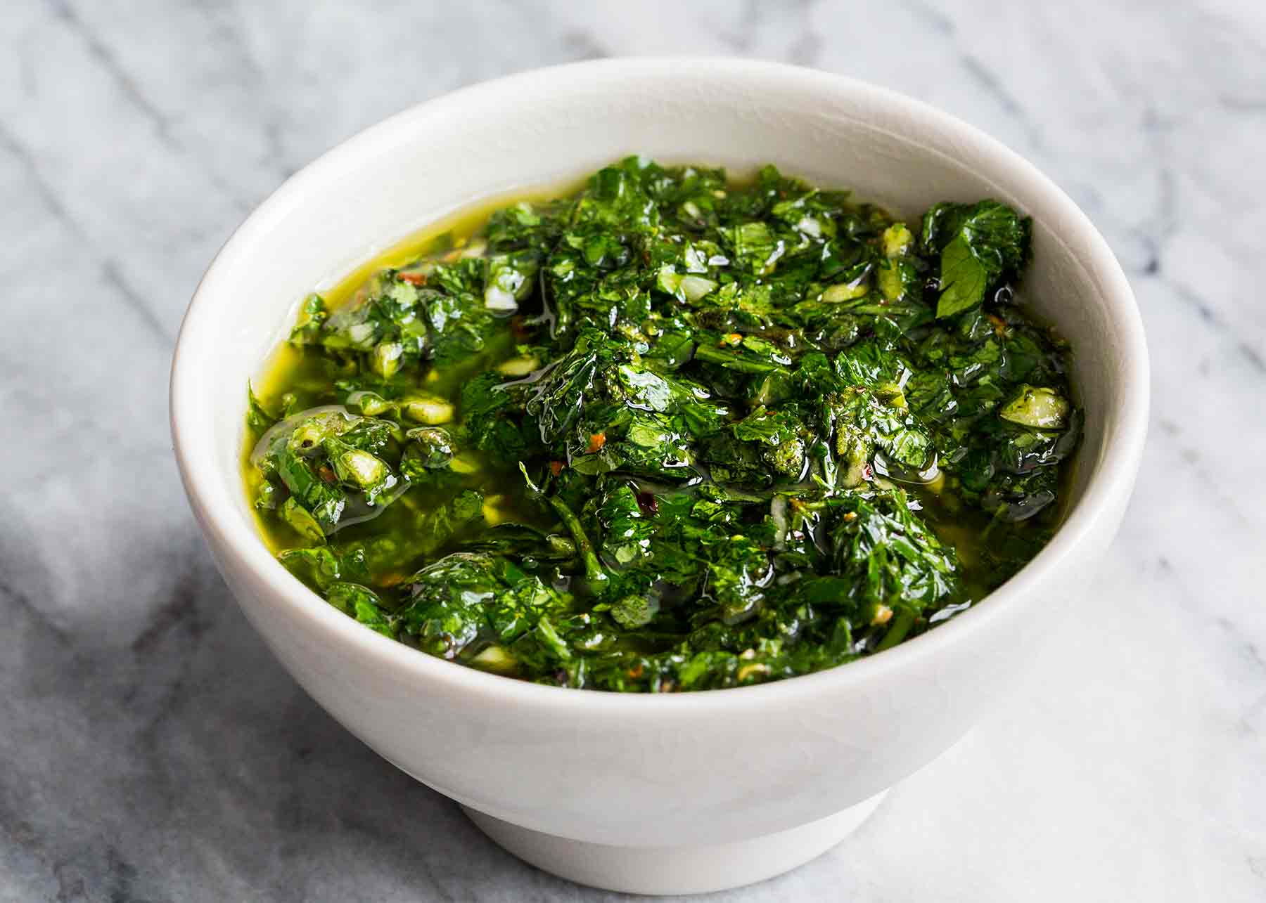 Il Chimichurri: tutto quello che dovete sapere sull'oro degli asadores