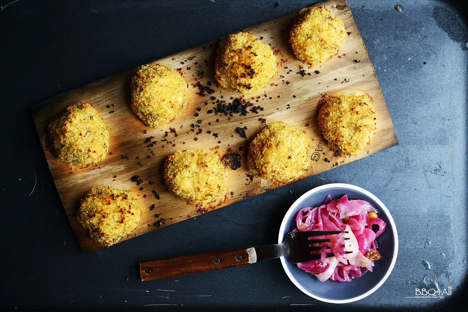 Polpette di rana pescatrice e cipolle caramellate
