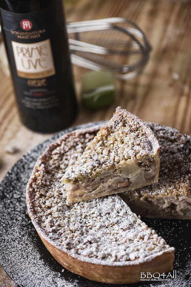 Torta di pane, pere marinate e pistacchi sabbiati